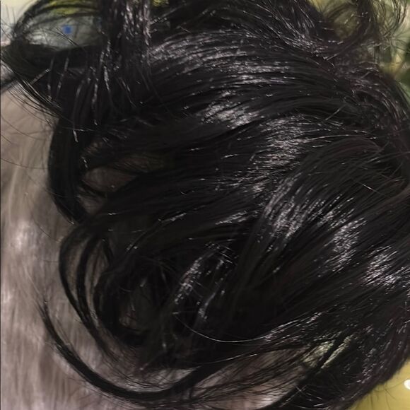 Black Glossy Hair Bun Clip with Thick Texture - Picture 3 of 6